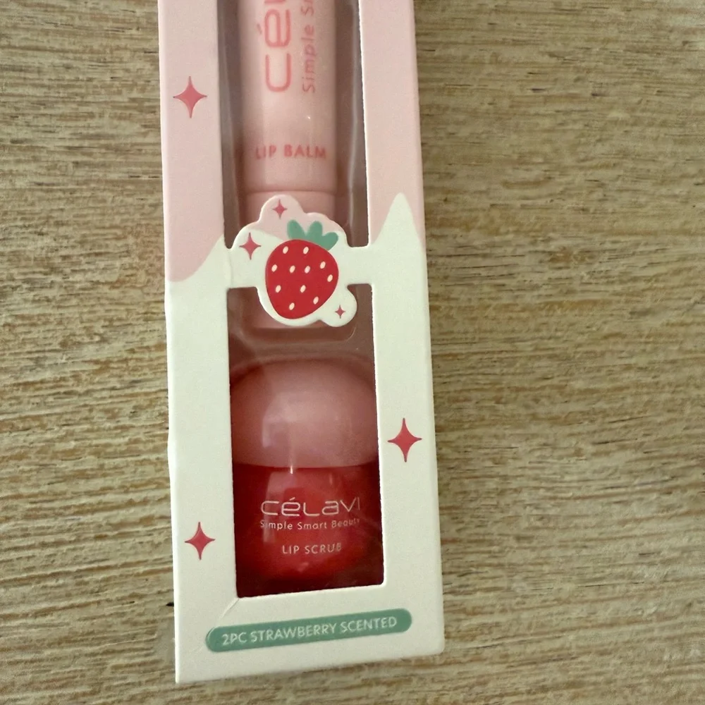Celev Strawberry Milk Lip Balm & Scrub Set - Pink